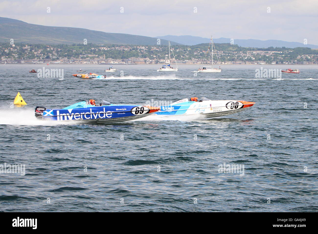 Lo spirito di squadra Inverclyde durante la cerimonia inaugurale Scottish Grand Prix del mare, tenutasi a Greenock sul Firth of Clyde. Foto Stock