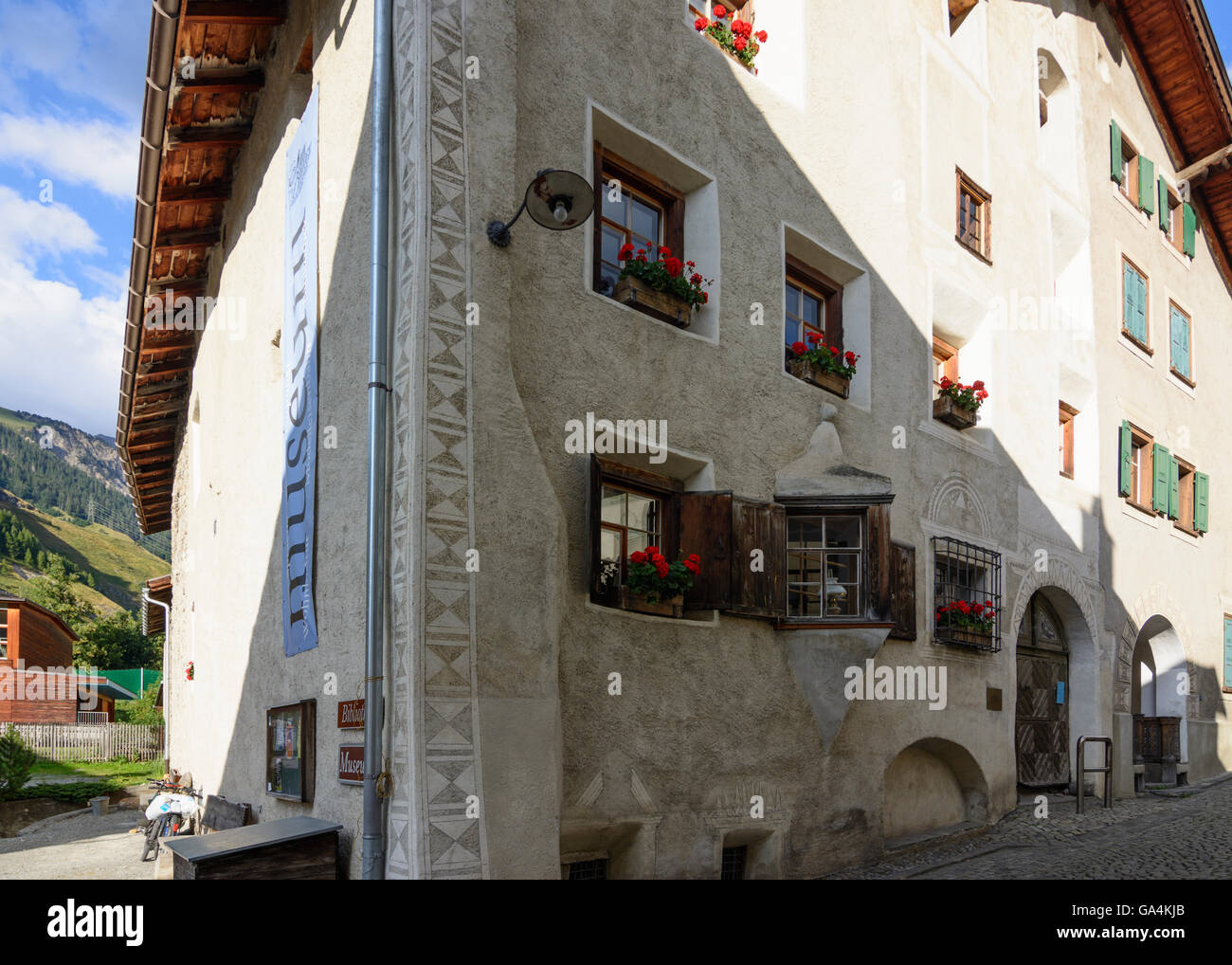 Bergün/Bravuogn Vecchia città museo in stile engadinese Svizzera Grigioni Grigioni Albula Foto Stock