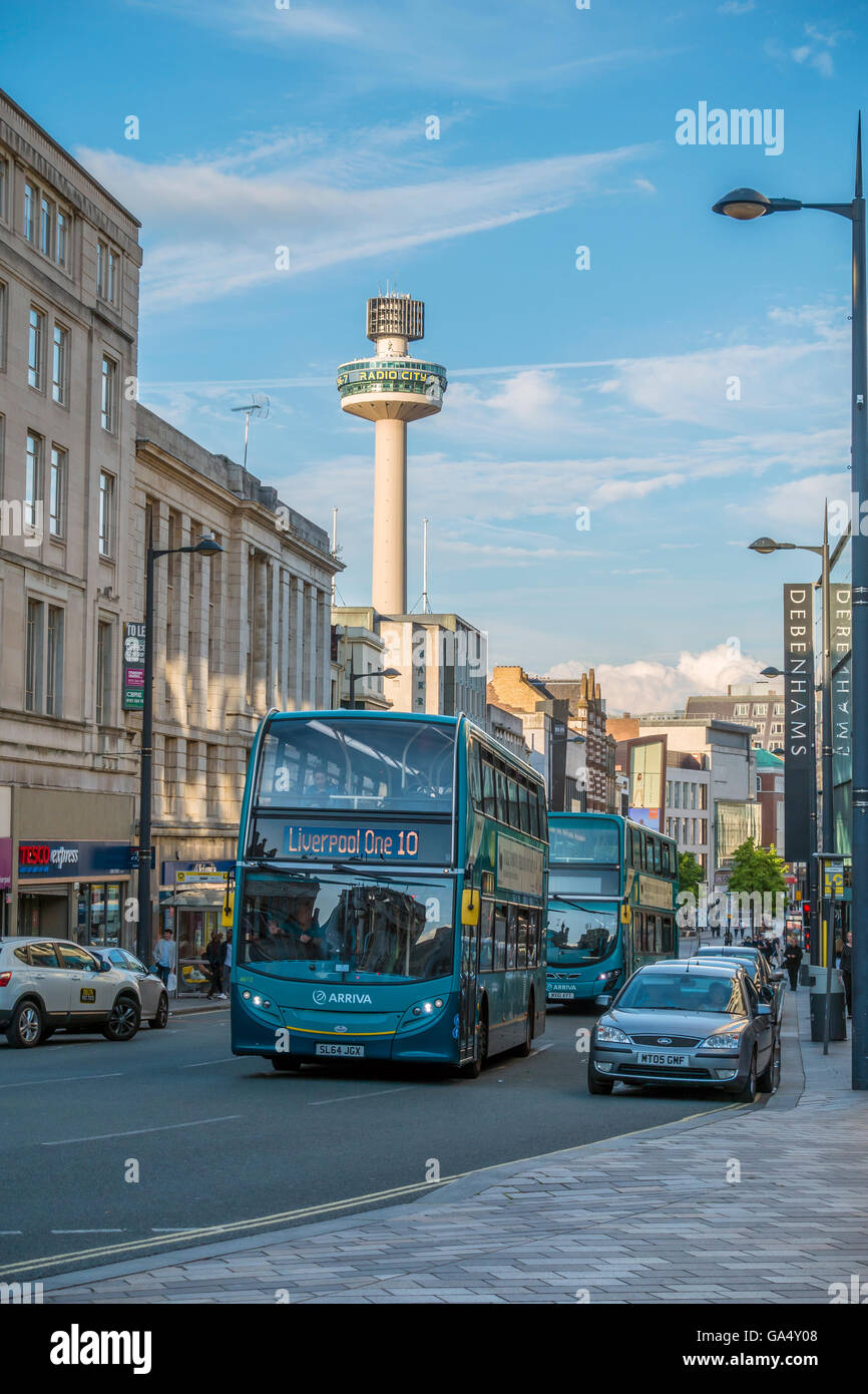 Lord Street Radio City Tower Bus Arriva Liverpool Regno Unito Foto Stock