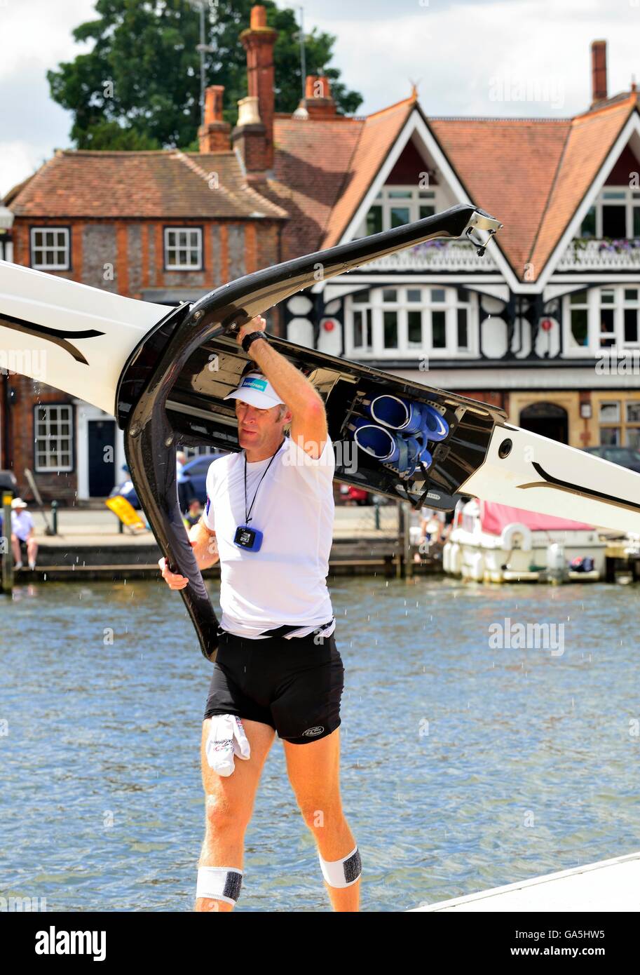 Henley-on-Thames, Regno Unito. 3 Luglio, 2016. Mahe Drysdale che termina la sua campagna su finali della giornata presso il Royal Henley Regatta in diamante skiff sfida. Il vincitore è stato Hannes Obreno del Belgio termina così Mahe è la possibilità di uguagliare MacKenzie Stuart il record di sei Diamond sfida Scull vince Copyright Gary Blake/Alamy Live News Foto Stock