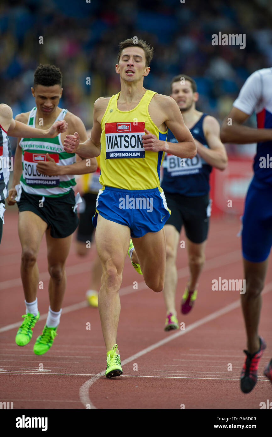 Birmingham, 25 giugno 2016, Tom Watson a competere in Uomini 800m durante il giorno due del Campionato Britannico Birmingham da Ale Foto Stock