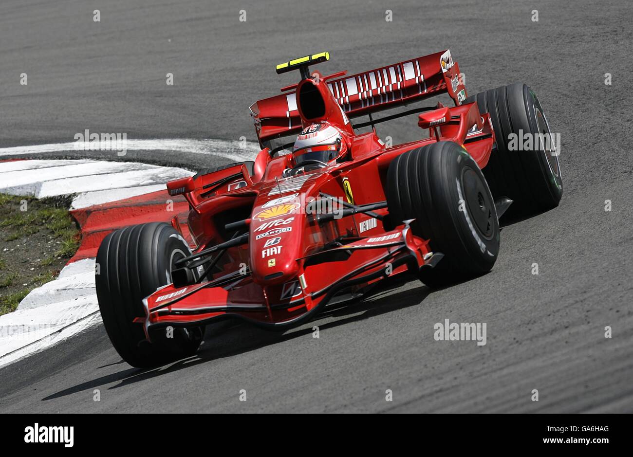 Kimi Raikkonen della Ferrari durante il Gran Premio europeo di Formula uno al Nurburgring, in Germania Foto Stock