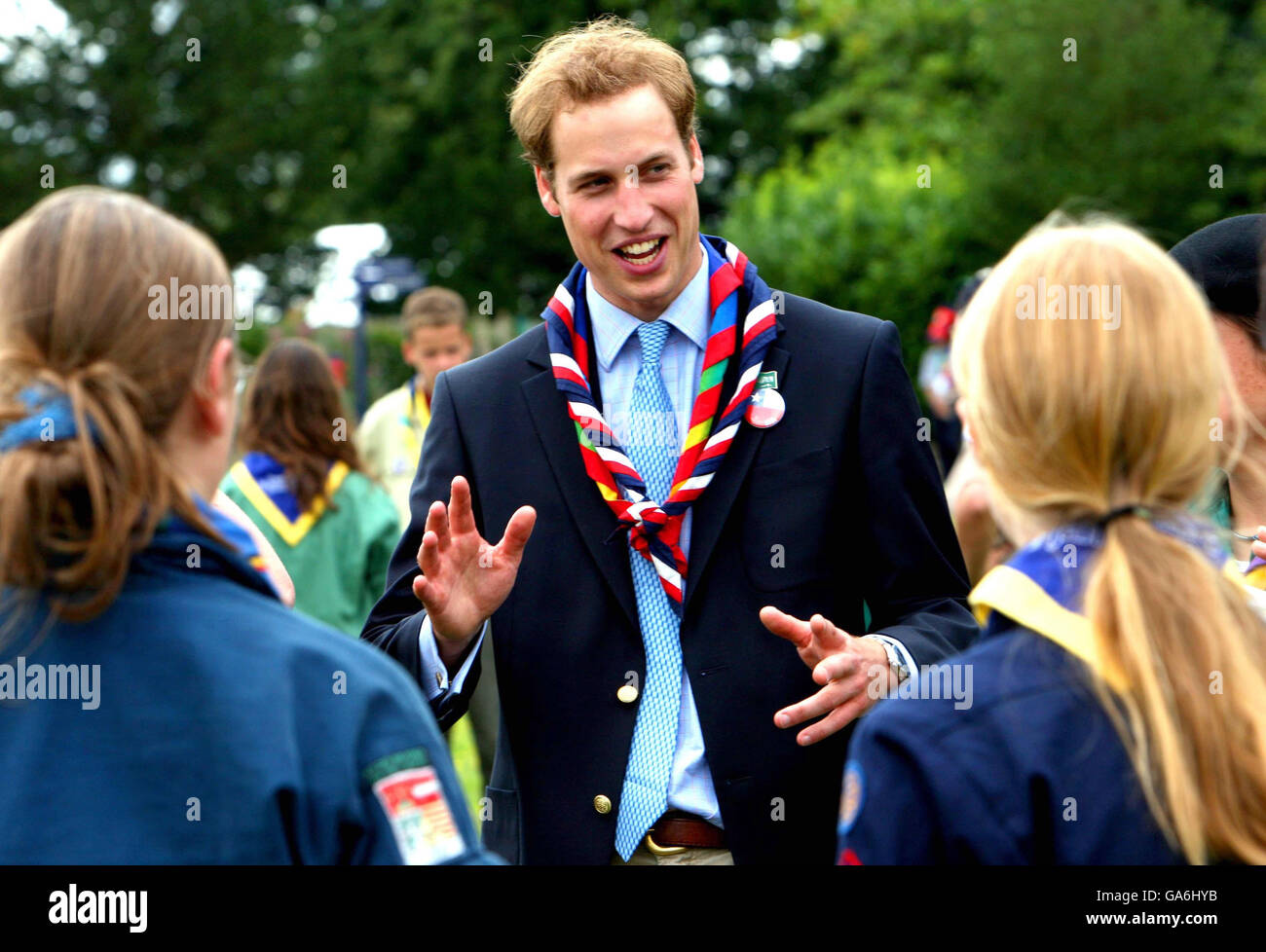 HRH Prince William si unisce ai tradizionali giochi scout durante la cerimonia di apertura del 21° World Scout Jamboree all'Hylands Park, Chelmsford, Essex. Foto Stock