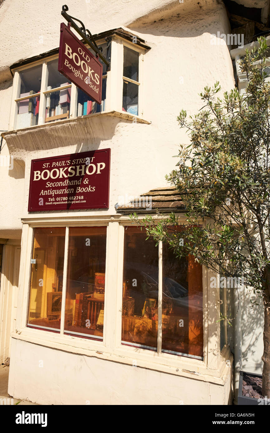 Una libreria che si occupa del commercio di seconda mano e antiquario libri San Paolo Street Stamford Lincolnshire UK Foto Stock