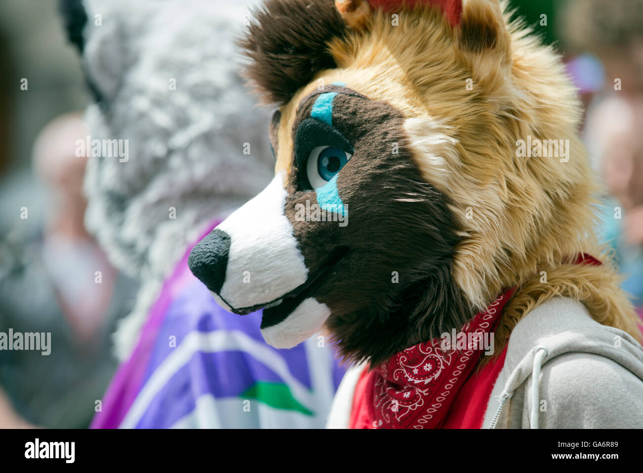 Partecipante al Gay Pride Londra processione in Portland Place, London W1, England, Regno Unito Foto Stock