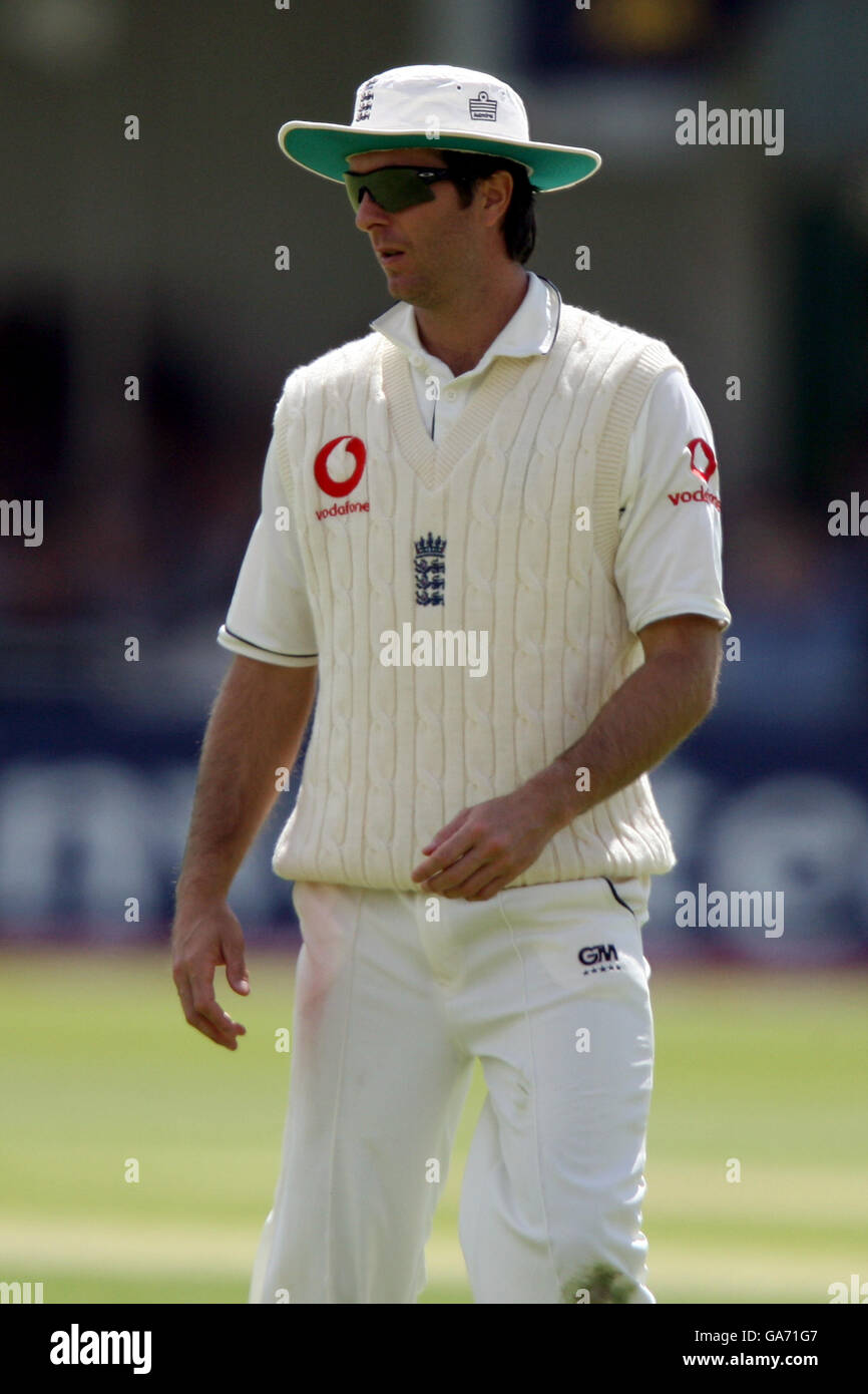 Michael Vaughan in Inghilterra ha duirato il terzo giorno della seconda prova di Npower a Trent Bridge, Nottingham. Foto Stock