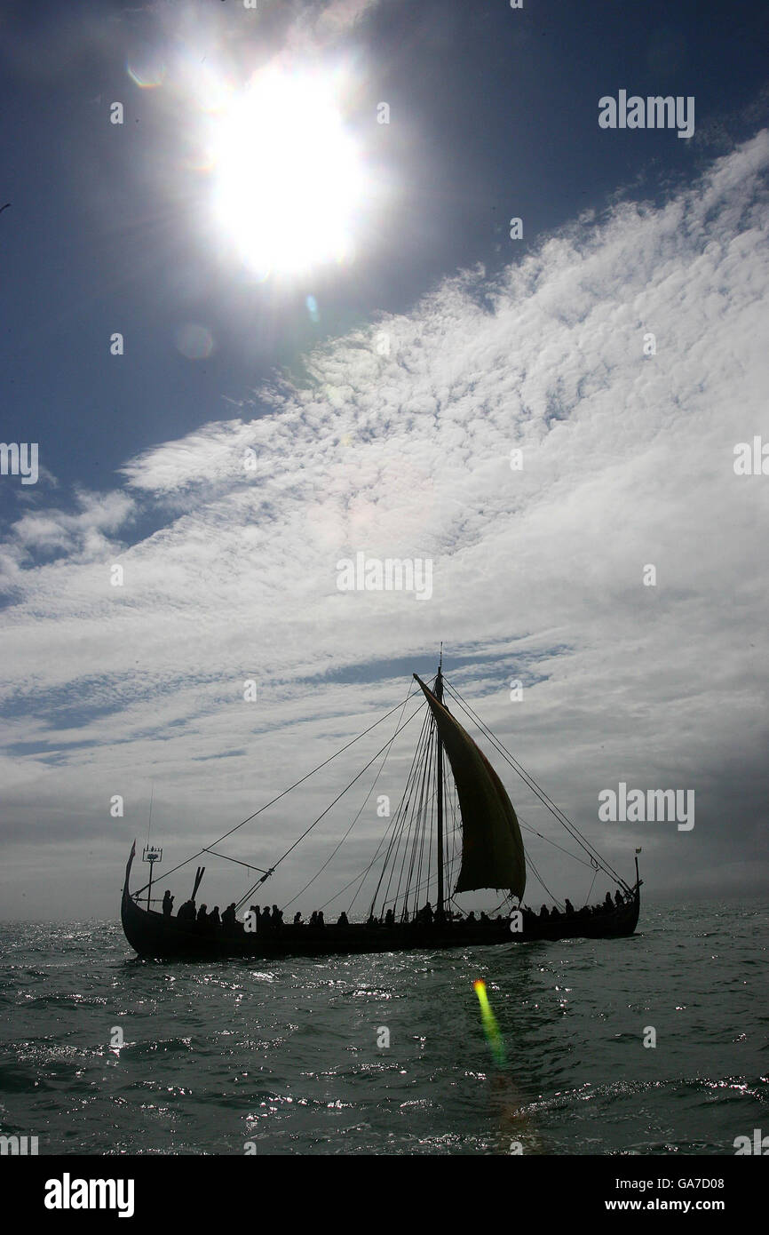 Replica della Nave Viking Foto Stock