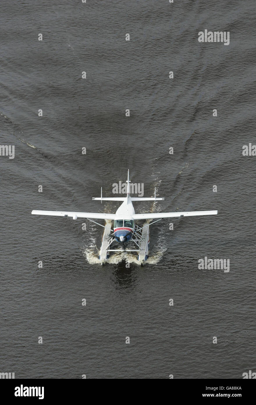 Il primo servizio di aeroplano marittimo europeo è lanciato a Glasgow sul fiume Clyde a Glasgow. Foto Stock