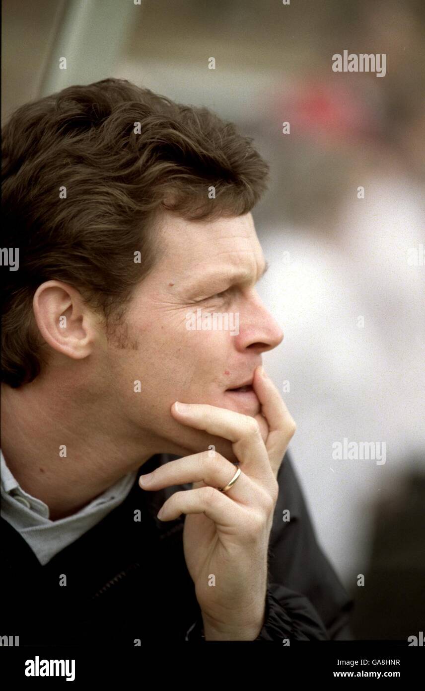 Calcio - AXA fa Cup - quarto turno - Cheltenham Town / Burnley. Steve Cotterill, direttore della città di Cheltenham Foto Stock