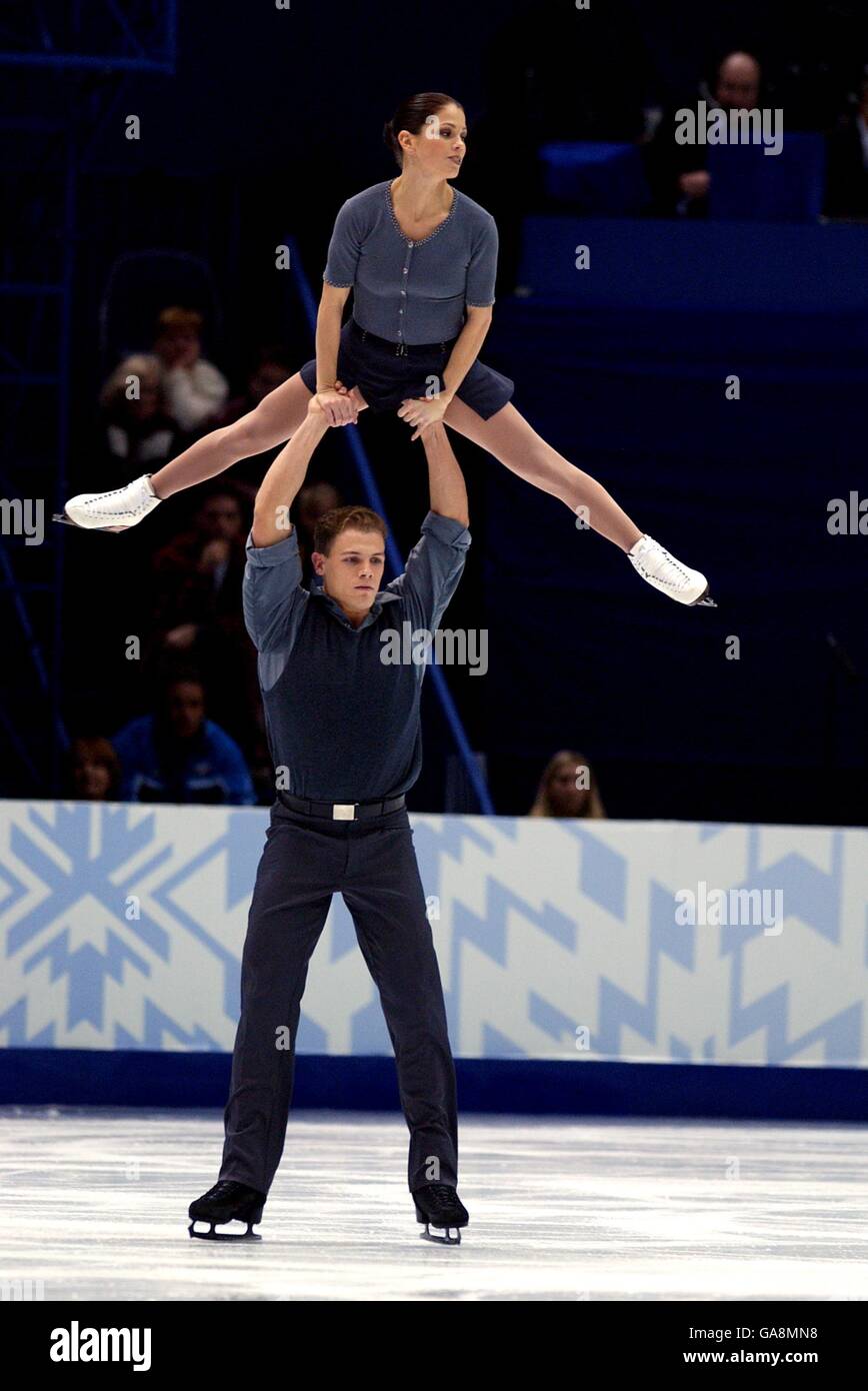 Jamie sale e il partner David Pelletier sulla loro strada Medaglia d'argento Foto Stock