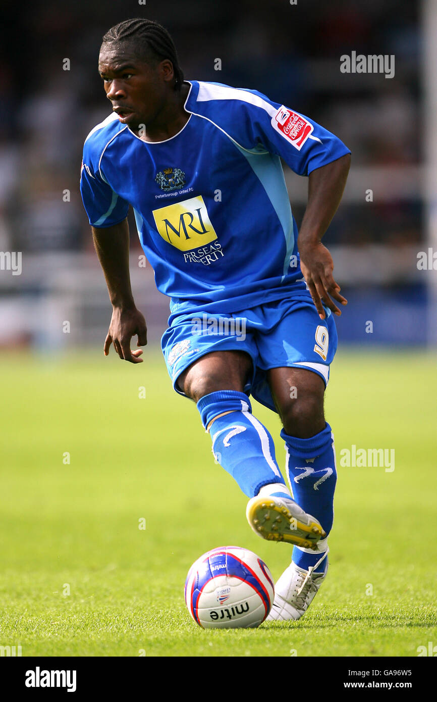 Calcio - Coca-Cola Football League Two - Peterborough United v Mansfield Town - London Road. Aaron McLean, Peterborough United Foto Stock