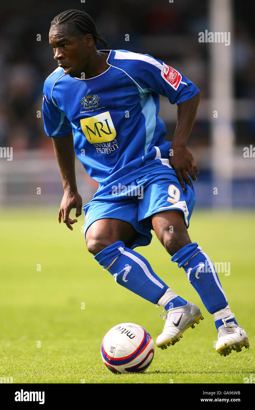 Calcio - Coca-Cola Football League Two - Peterborough United v Mansfield Town - London Road. Aaron McLean, Peterborough United Foto Stock