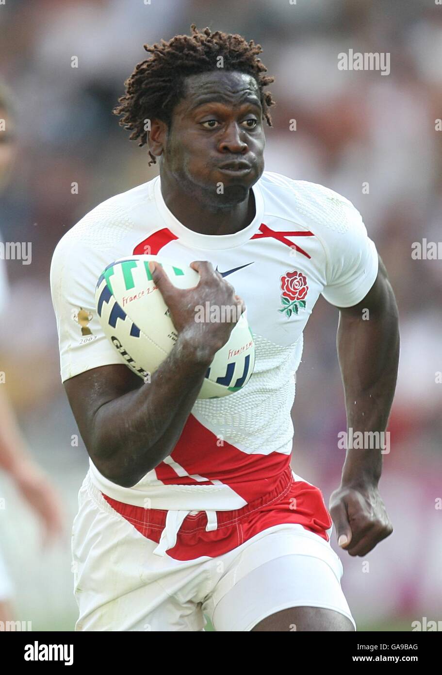 Rugby Union - IRB Rugby World Cup 2007 - Pool A - Inghilterra contro Samoa - Stade de la Beaujoire. Paul Sackey in Inghilterra va attraverso per segnare una prova Foto Stock