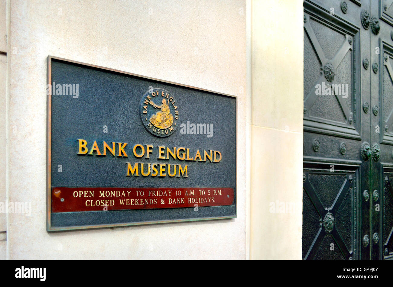 Londra, Inghilterra, Regno Unito. Museo della Banca d'Inghilterra entrata di Bartolomeo Lane Foto Stock