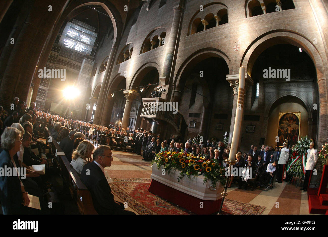 I funerali del tenore italiano Luciano Pavarotti' nella cattedrale del XII secolo Duomo di Modena a Modena. Foto Stock
