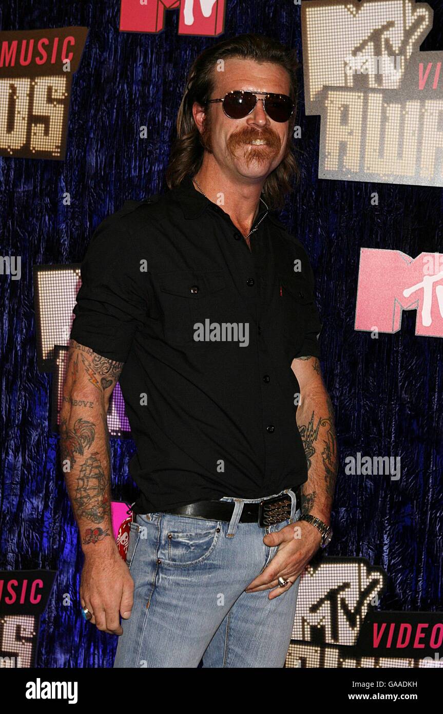 Jesse Hughes of Eagles of Death Metal arriva per i MTV Video Music Awards al Palms Casino Resort di Las Vegas. Foto Stock