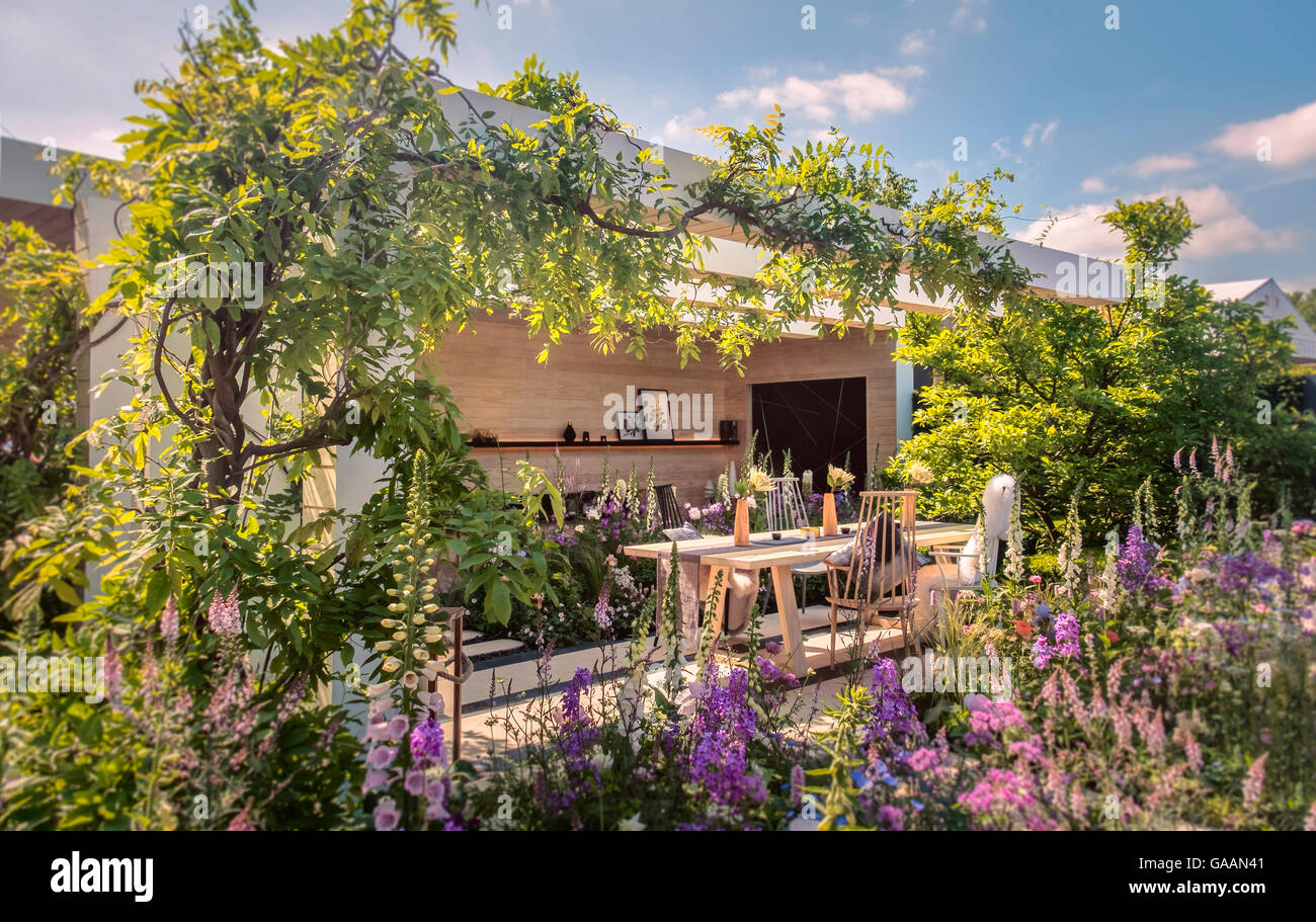 Una mostra giardino alla RHS Chelsea flower show, Foto Stock