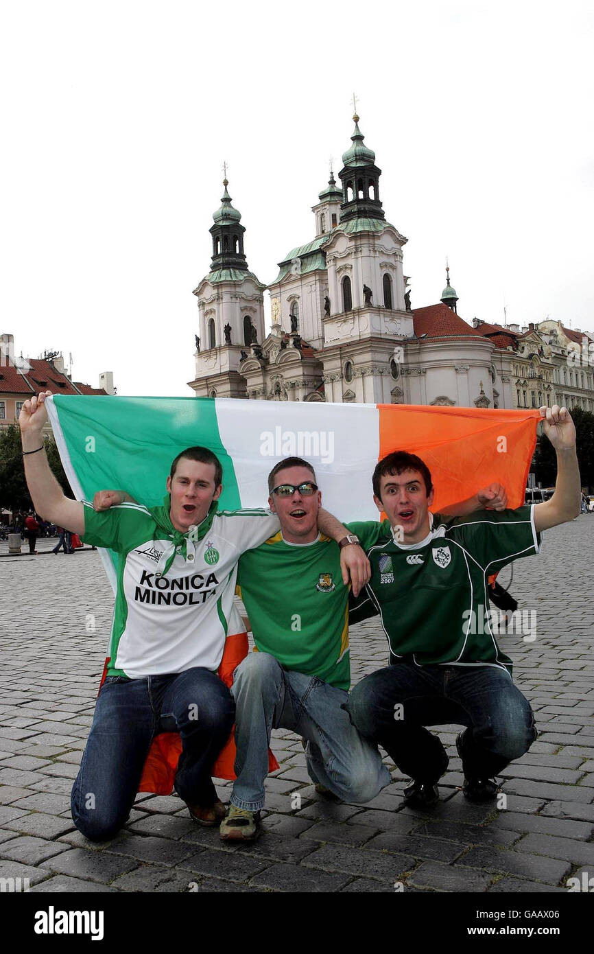 Calcio - Campionato UEFA 2008 Qualifiche - Gruppo D - Conferenza Stampa e formazione Irlanda - Stadio Strahov. Repubblica d'Irlanda tifosi a Praga, Repubblica Ceca. Foto Stock