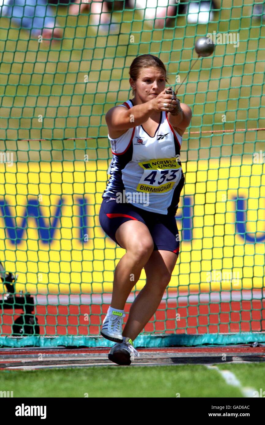 Atletica - Norwich Union European Trials & AAA Championships. Liz Pidgeon compete nel tiro del martello femminile Foto Stock