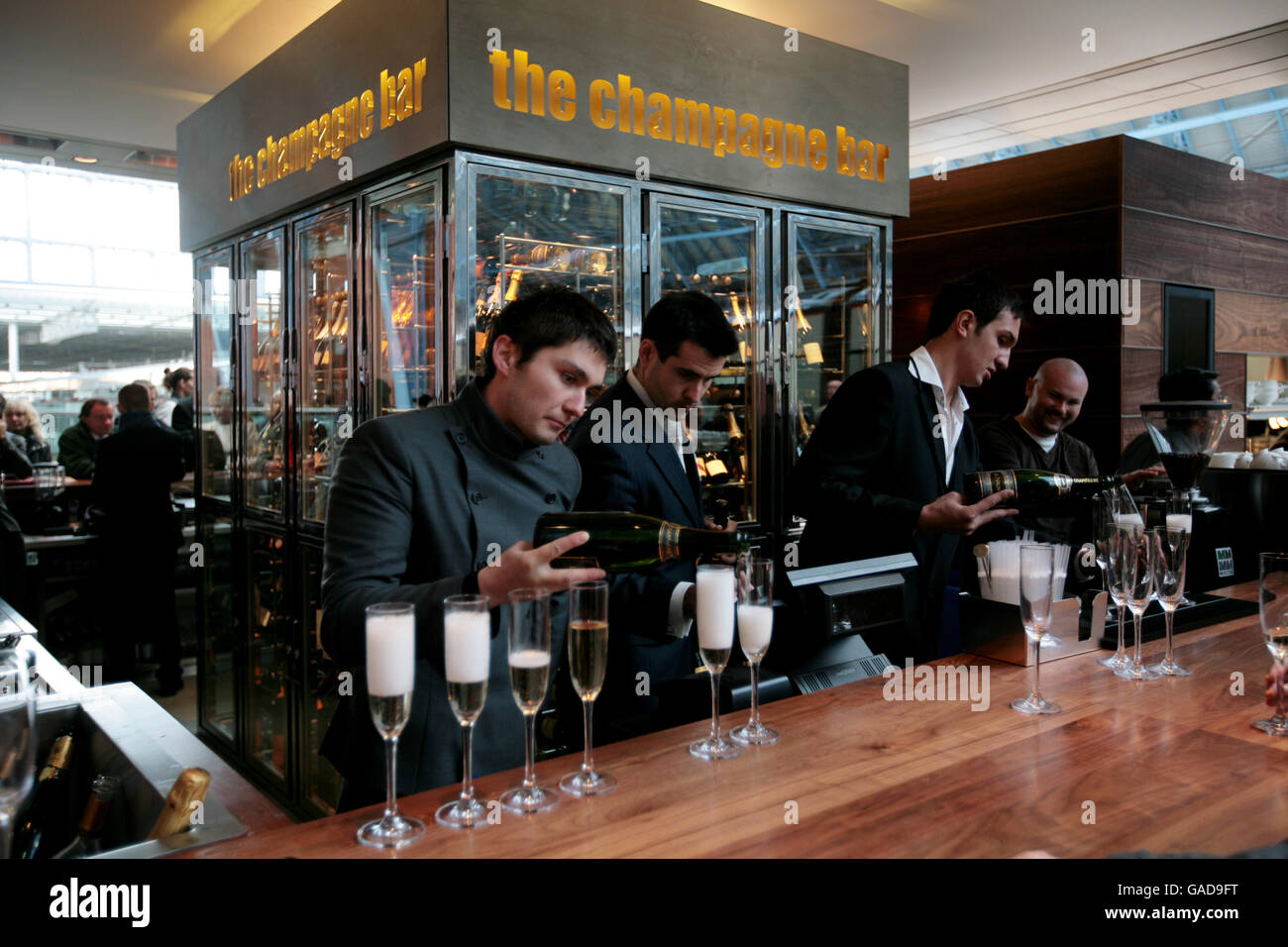 Eurostar apre al pubblico presso la stazione di St Pancras Foto Stock