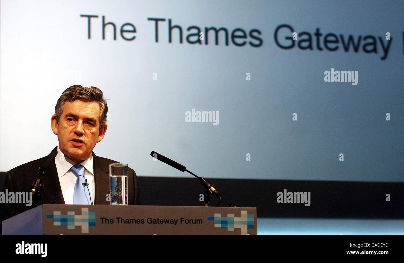 Il primo ministro Gordon Brown si rivolge questo pomeriggio a un'udienza al Thames Gateway Forum, presso il centro Excel di Docklands, Londra Est. Foto Stock