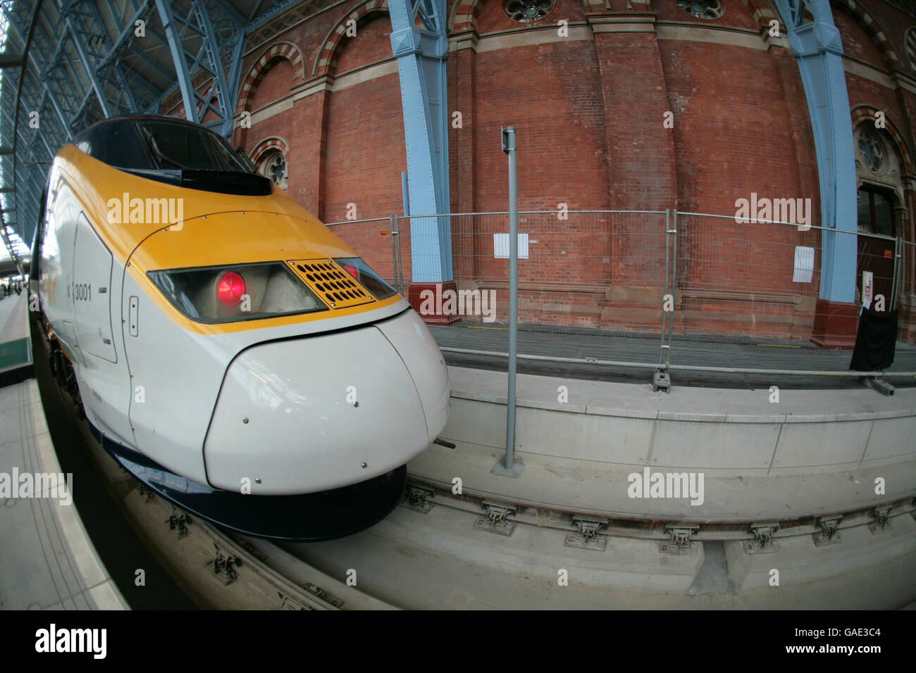 Eurostar apre al pubblico presso la stazione di St Pancras Foto Stock