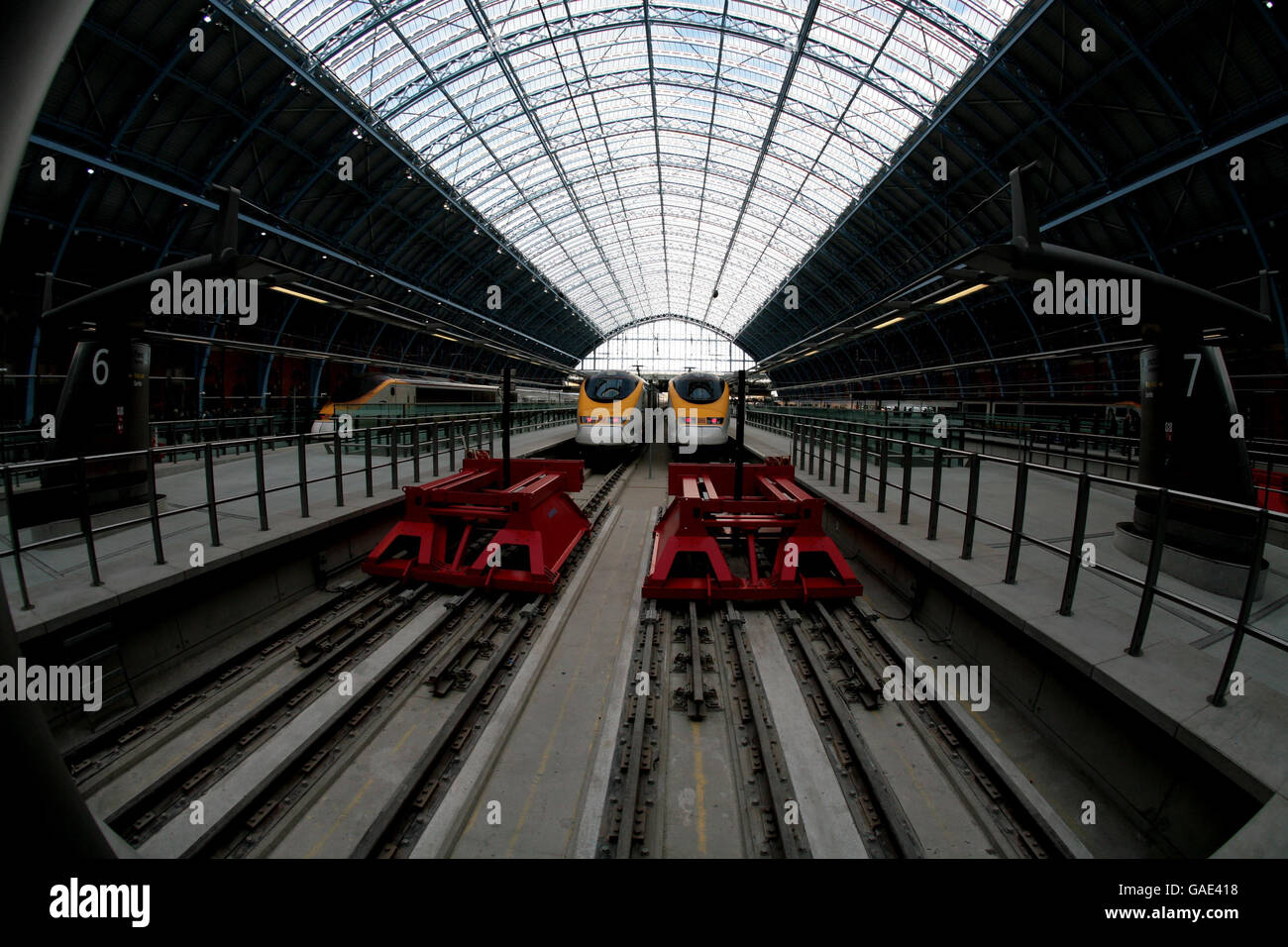 Eurostar apre al pubblico presso la stazione di St Pancras Foto Stock