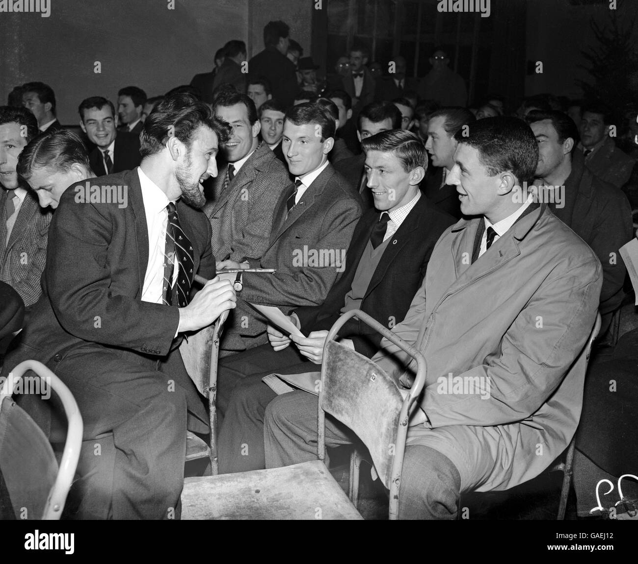 Calcio - Incontro di PFA - Salari e contratti controversia - St Pancras Town Hall Foto Stock