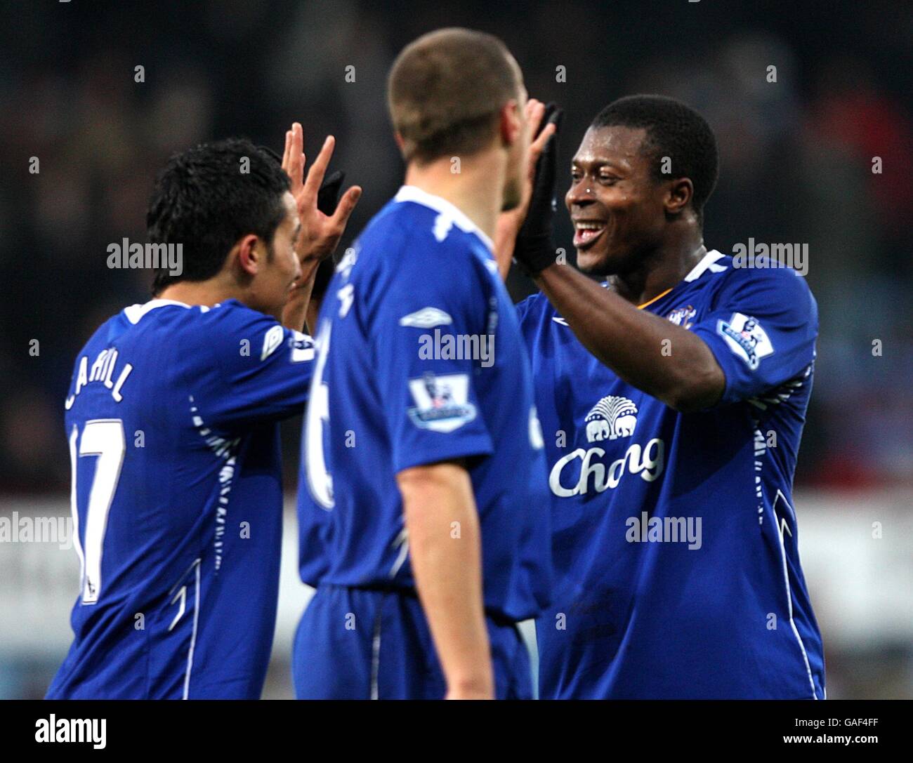Calcio - Barclays Premier League - West Ham United v Everton - Upton Park. Ayegbeni Yakubu di Everton festeggia il raggiungimento dell'obiettivo di apertura della partita mentre si parte per metà tempo Foto Stock