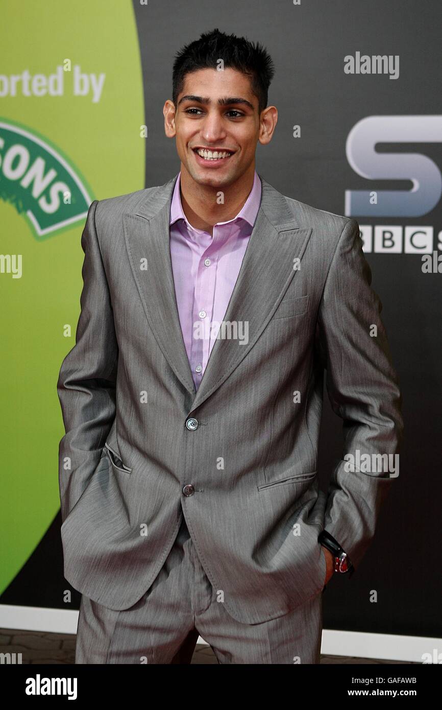 Amir Khan arriva per i premi BBC Sports Personality of the Year 2007, al NEC di Birmingham. Foto Stock
