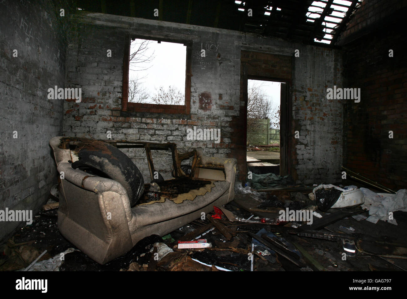 Un edificio derelict nella zona di Moxley di Wolverhampton Foto Stock