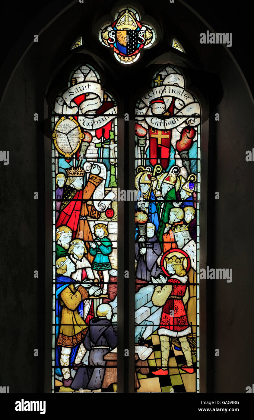 San Edmund visita re Ethelwulf nella Cattedrale di Winchester, moderno del XX secolo vetrata, St. Edmunds Chiesa Foto Stock