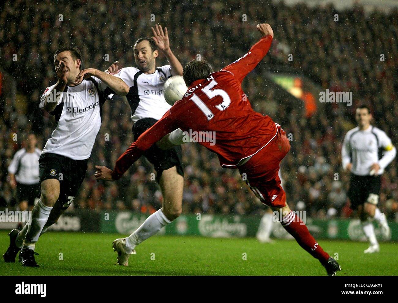 Calcio - fa Cup - terzo turno Replay - Liverpool v Luton Town - Anfield. Peter Crouch di Liverpool tenta una volley Foto Stock
