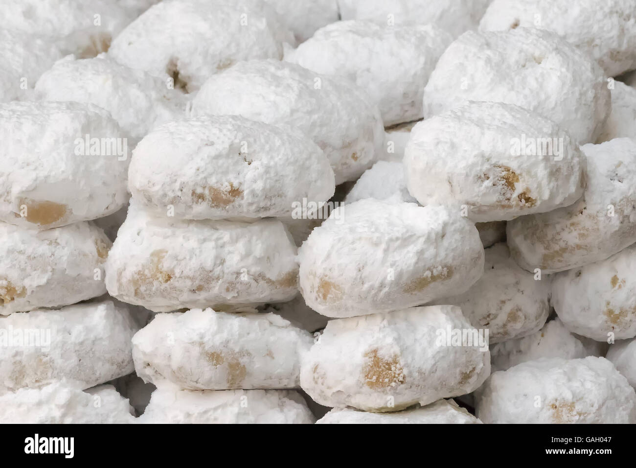 I Kourabiedes. Un greco tradizionale cibo servito nel Natale. Foto Stock