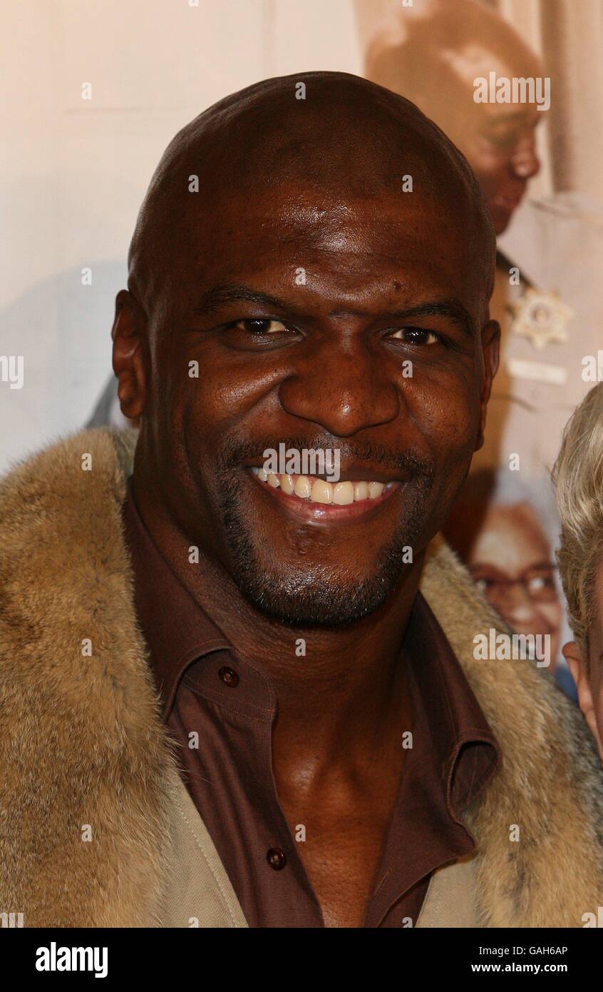 Terry Crews arriva alla prima di Welcome Home Roscoe Jenkins al Grauman's Chinese Theatre di Los Angeles. Foto Stock