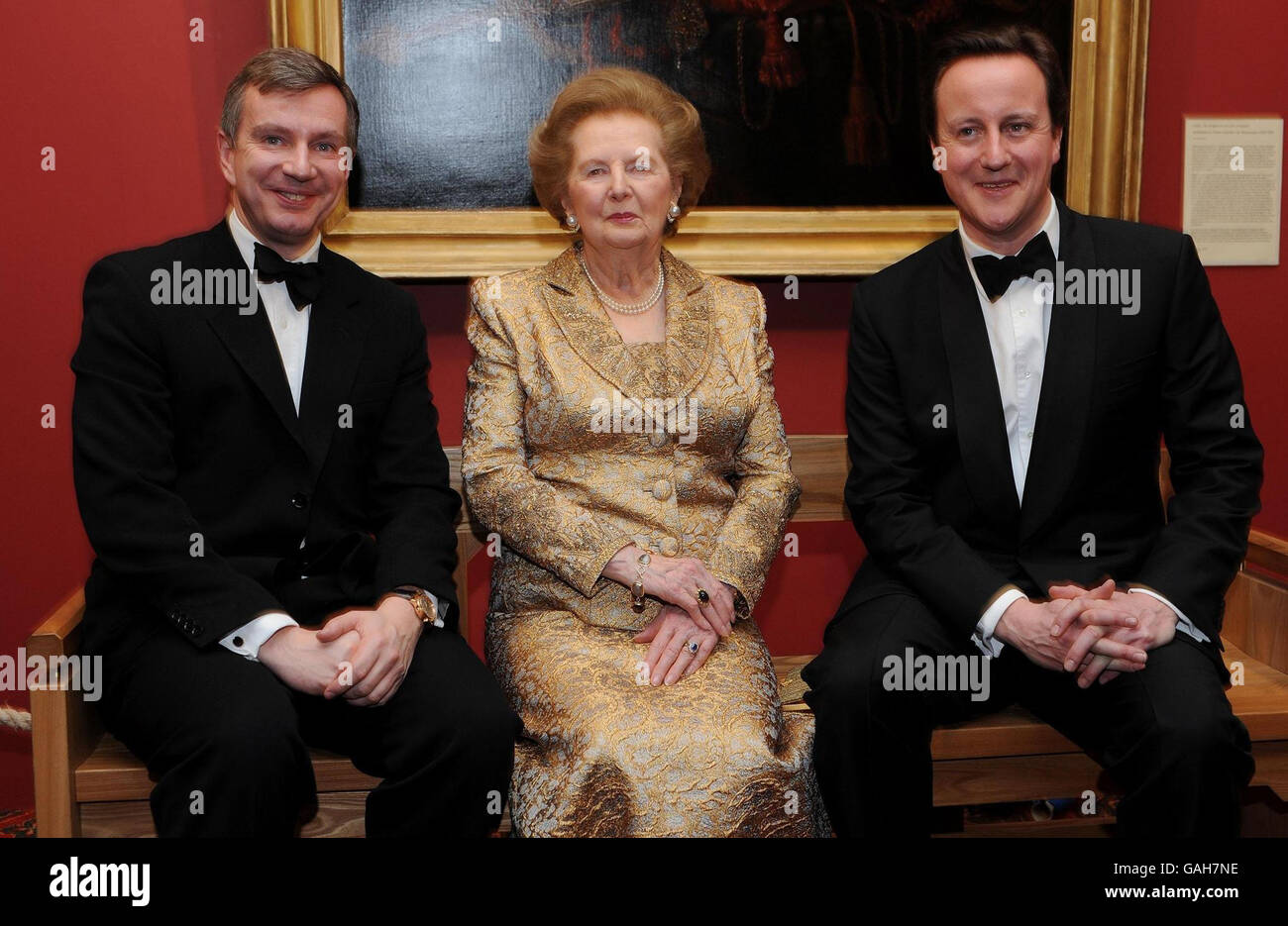 Simon Robey, CEO di Morgan Stanley, Baronness Margaret Thatcher e leader del partito conservatore David Cameron partecipano ai Morgan Stanley Great Britons Awards, alla Guildhall di Londra. Foto Stock