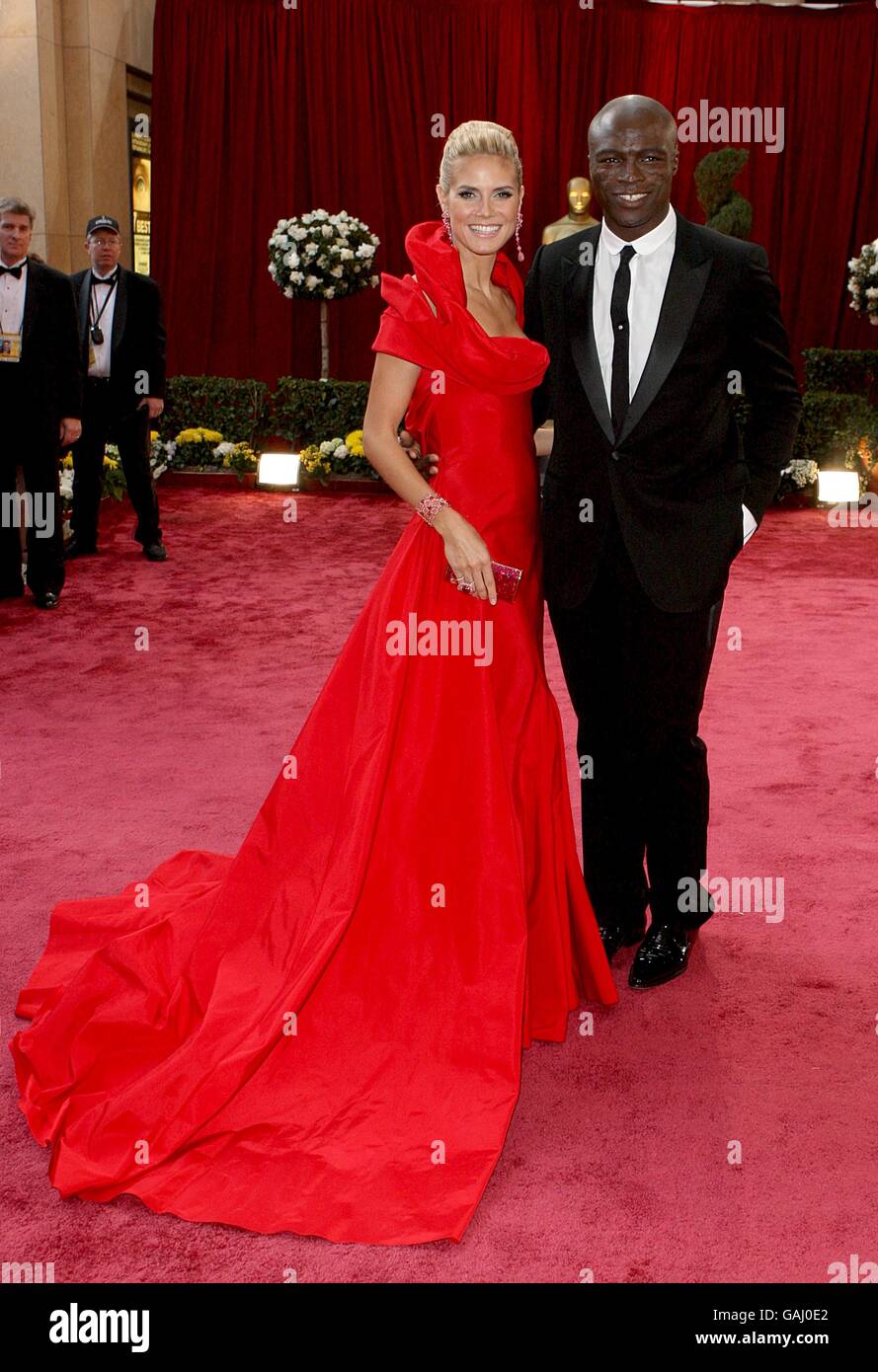 Heidi Klum e Seal arrivano per gli ottanta Oscar (Academy Awards) al Kodak Theatre di Los Angeles. Foto Stock