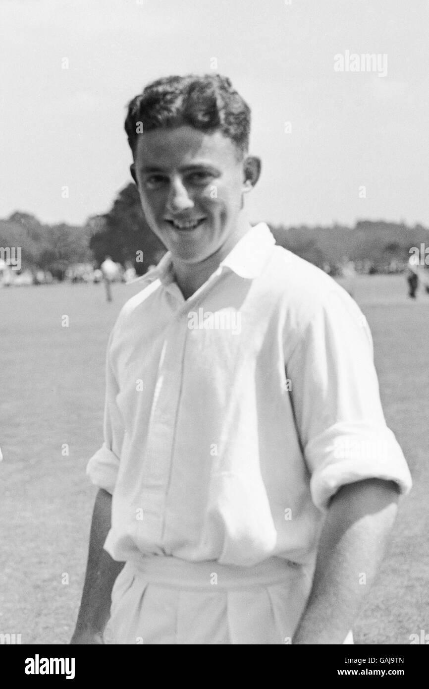 Cricket - Campionato della contea - Kent v Warwickshire - secondo giorno. Raymond Hitchcock, Warwickshire Foto Stock