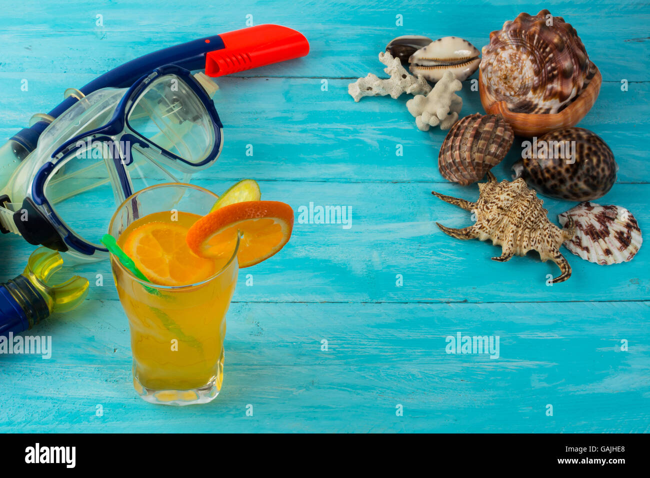 Vacanze mare sullo sfondo. Beach party. Conchiglie di mare. Avventura. Lo snorkeling maschera. Maschera subacquea. Sport acquatici. Mare vacanza. Mare ho Foto Stock
