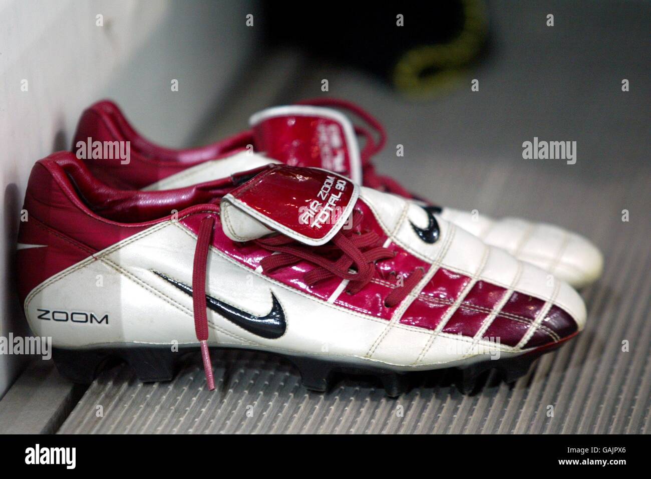 Paio di scarpe da calcio nike immagini e fotografie stock ad alta risoluzione Alamy