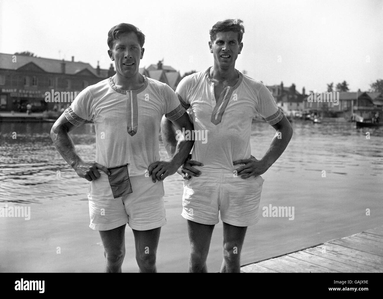 La coppia del Leander Club Christopher Davidge (Stroke), a sinistra, e Tony Leadley alla regata reale di Henley, dove erano in competizione nella Silver Goblets e nella Nickalls' Challenge Cup. Foto Stock