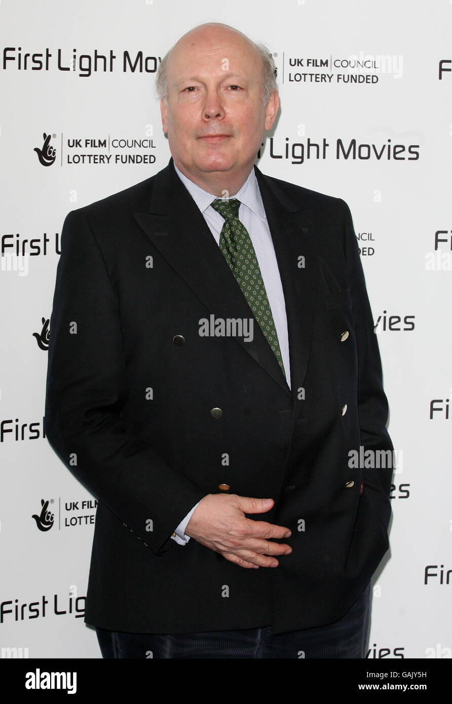 First Light Movies Premiere - Londra. Julian Fellows arriva per la prima prima anteprima dei Light Movies all'Odeon Leicester Square, nel centro di Londra. Foto Stock