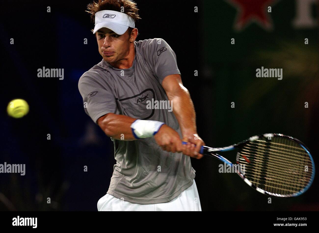 Tennis - Australiano aperto - dodici giorni.. Andy Roddick (USA) in azione contro Rainer Schuettler (GER) Foto Stock