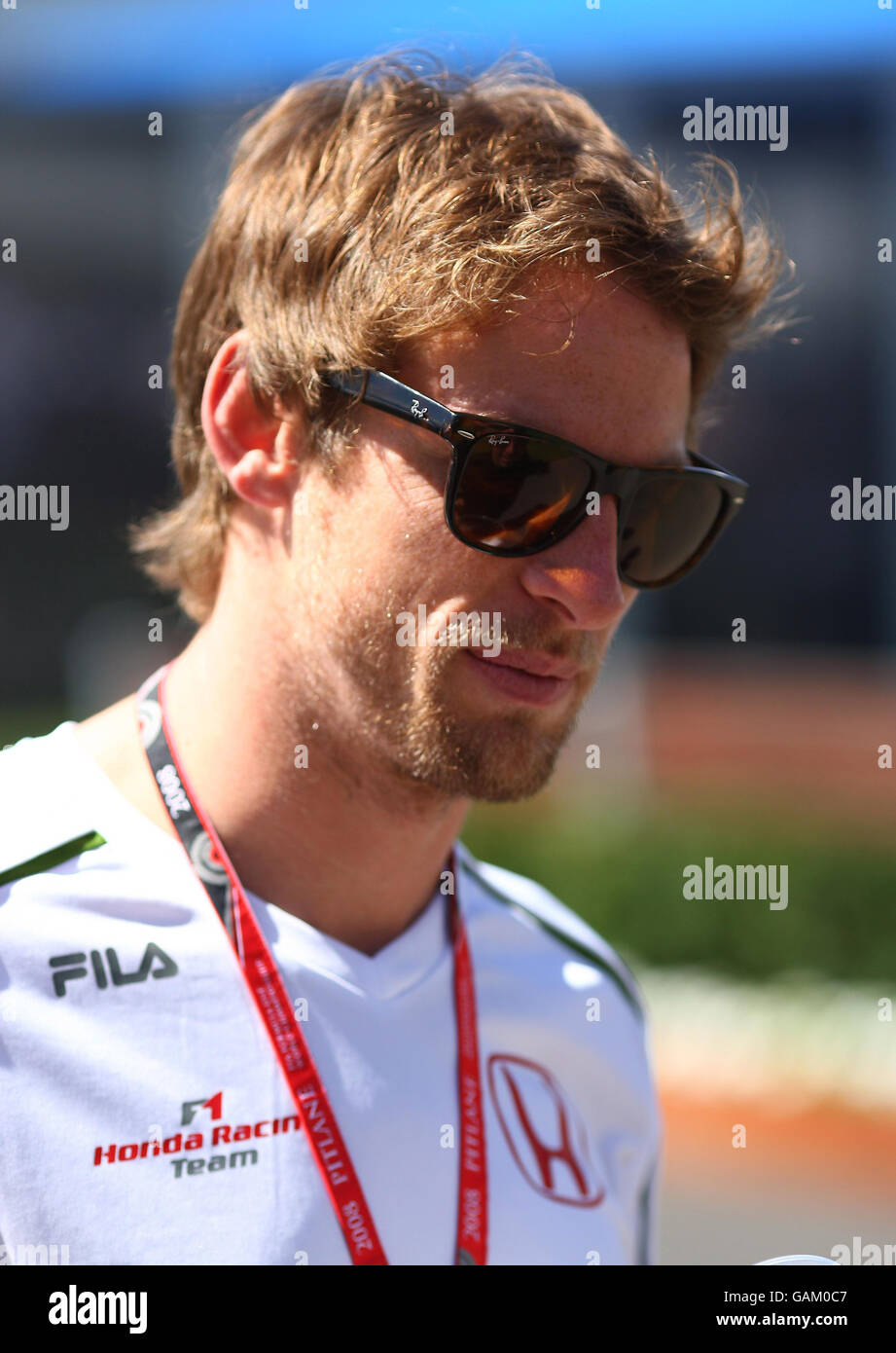 Jenson Button arriva all'Albert Park Formula 1 Paddock, Melbourne prima del Gran Premio d'Australia. Foto Stock Jenson Button arriva all'Albert Park Formula 1 Paddock, Melbourne prima del Gran Premio d'Australia. Foto Stock