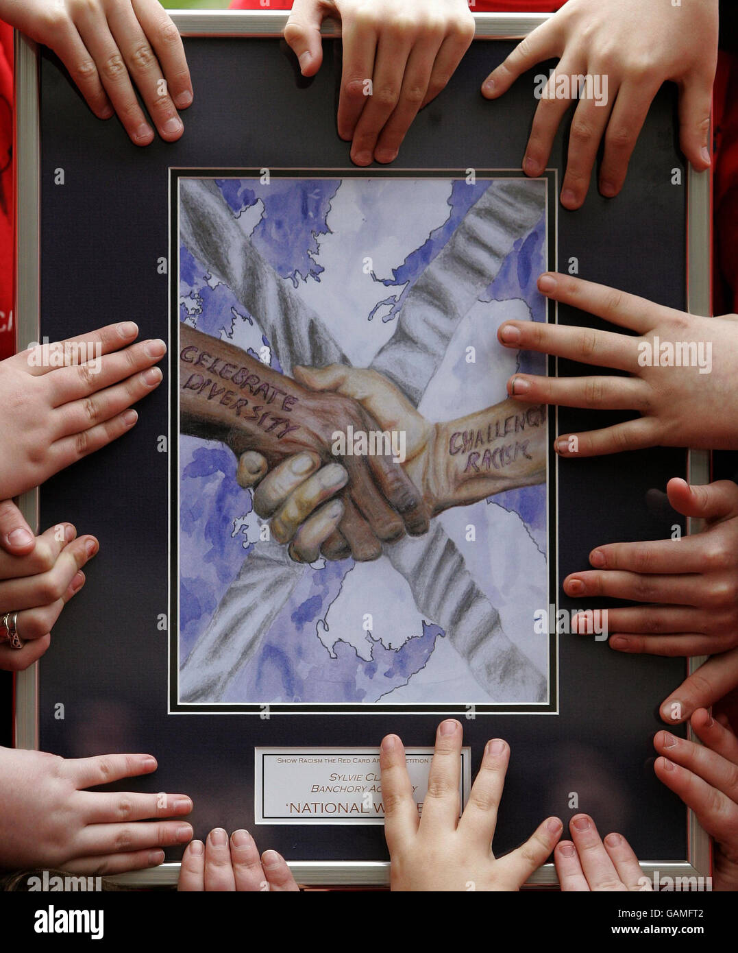 Mostra il razzismo la campagna cartellino rosso immagini e fotografie ...