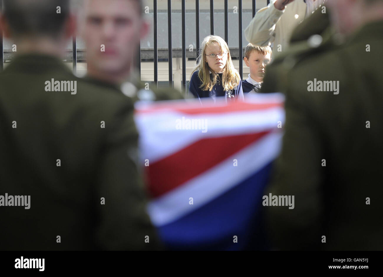 Il funerale di Robert Pearson, un soldato ucciso da una miniera in Afghanistan, si svolge a Grimsby. Foto Stock