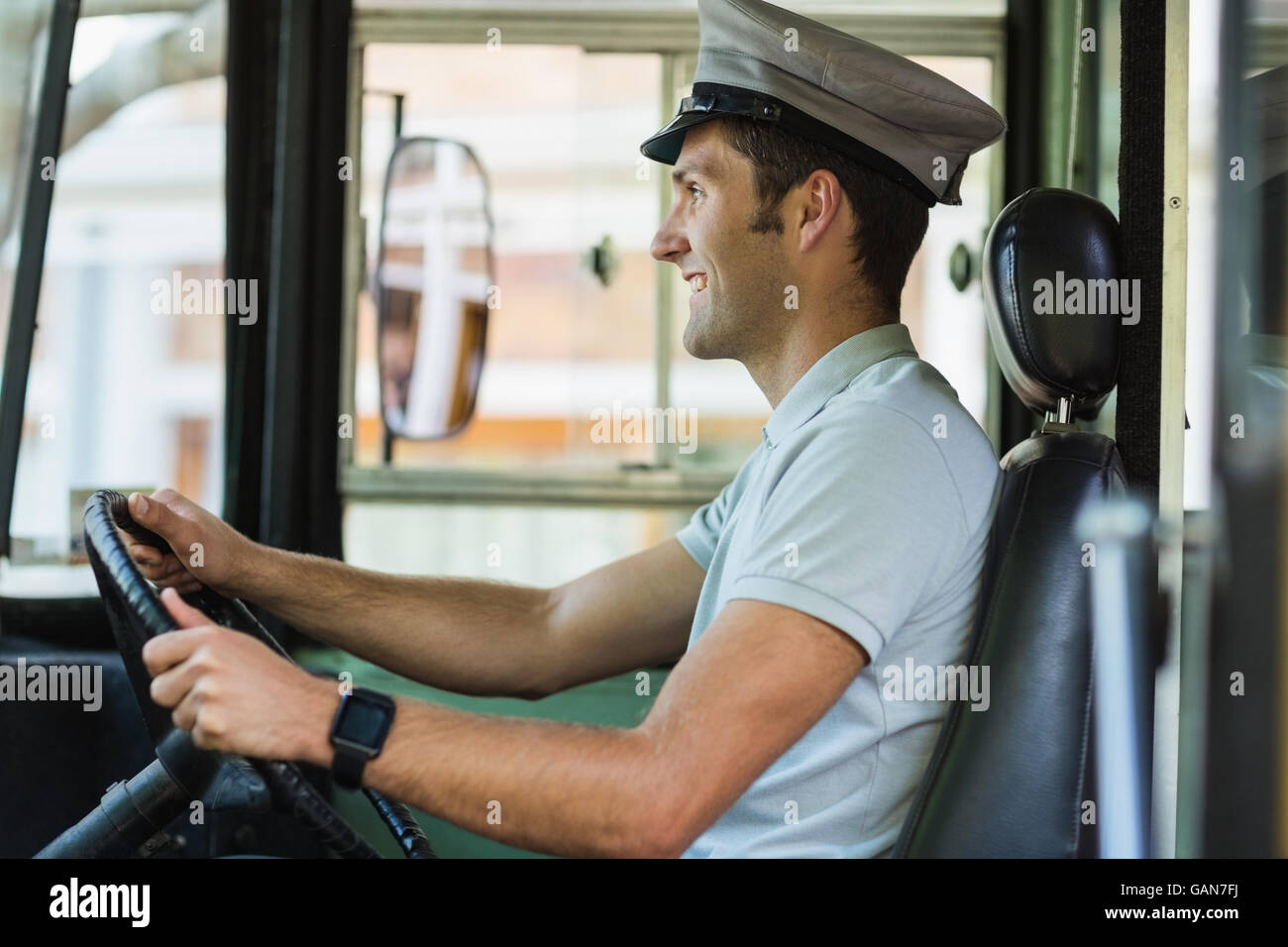 Driver del Bus della guida di un autobus Foto Stock