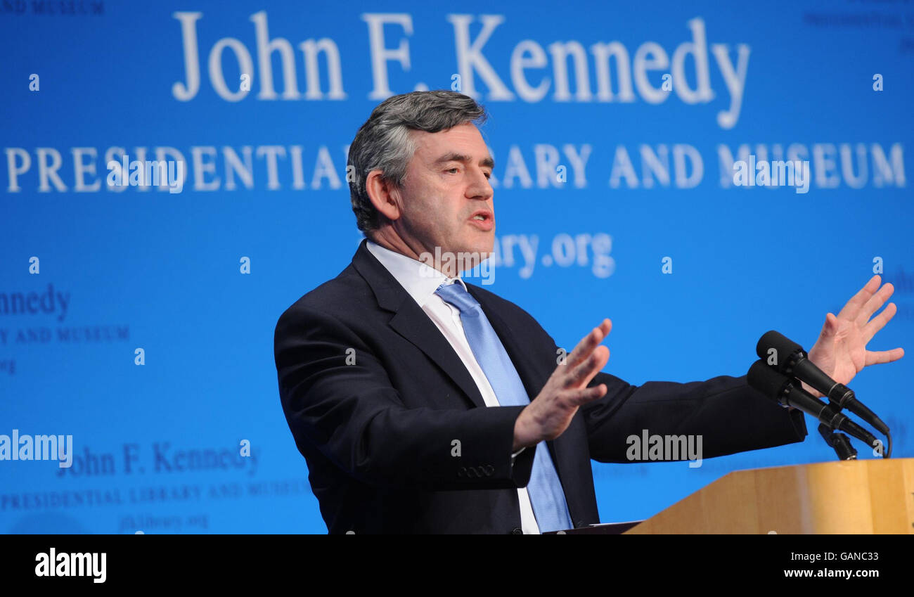 Il primo Ministro Gordon Brown ha tenuto oggi un discorso alla John F. Kennedy Library di Boston ad un pubblico di leader aziendali, politici e accademici nell'ultimo giorno della sua visita di tre giorni negli Stati Uniti Foto Stock