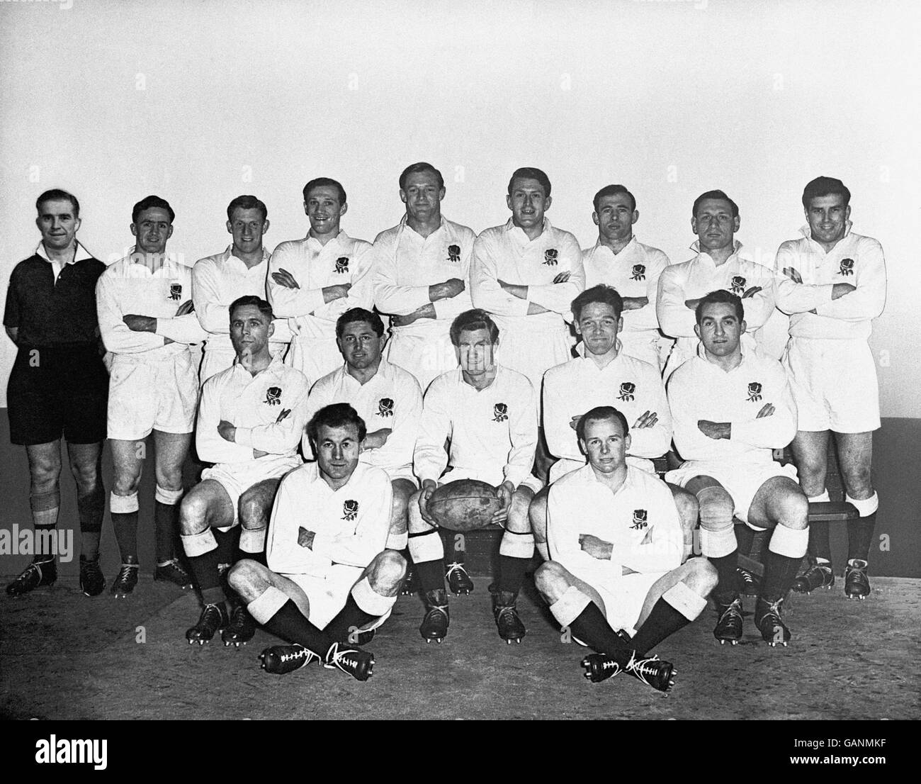 Inghilterra Team Group (Back Row l-r) R. Mitchell (Referee), Jeff Butterfield, William Davies, Peter Thompson, David Marques, Mussults Currie, Peter Robbins, Ron Jacobs, Bob Challis. (fila centrale l-r) Peter Jackson, George Hastings, Eric Evans, Ned Ashcroft, Reg Higgins. (sab l-r) Ricky Bartlett, jeep Dickie. Foto Stock
