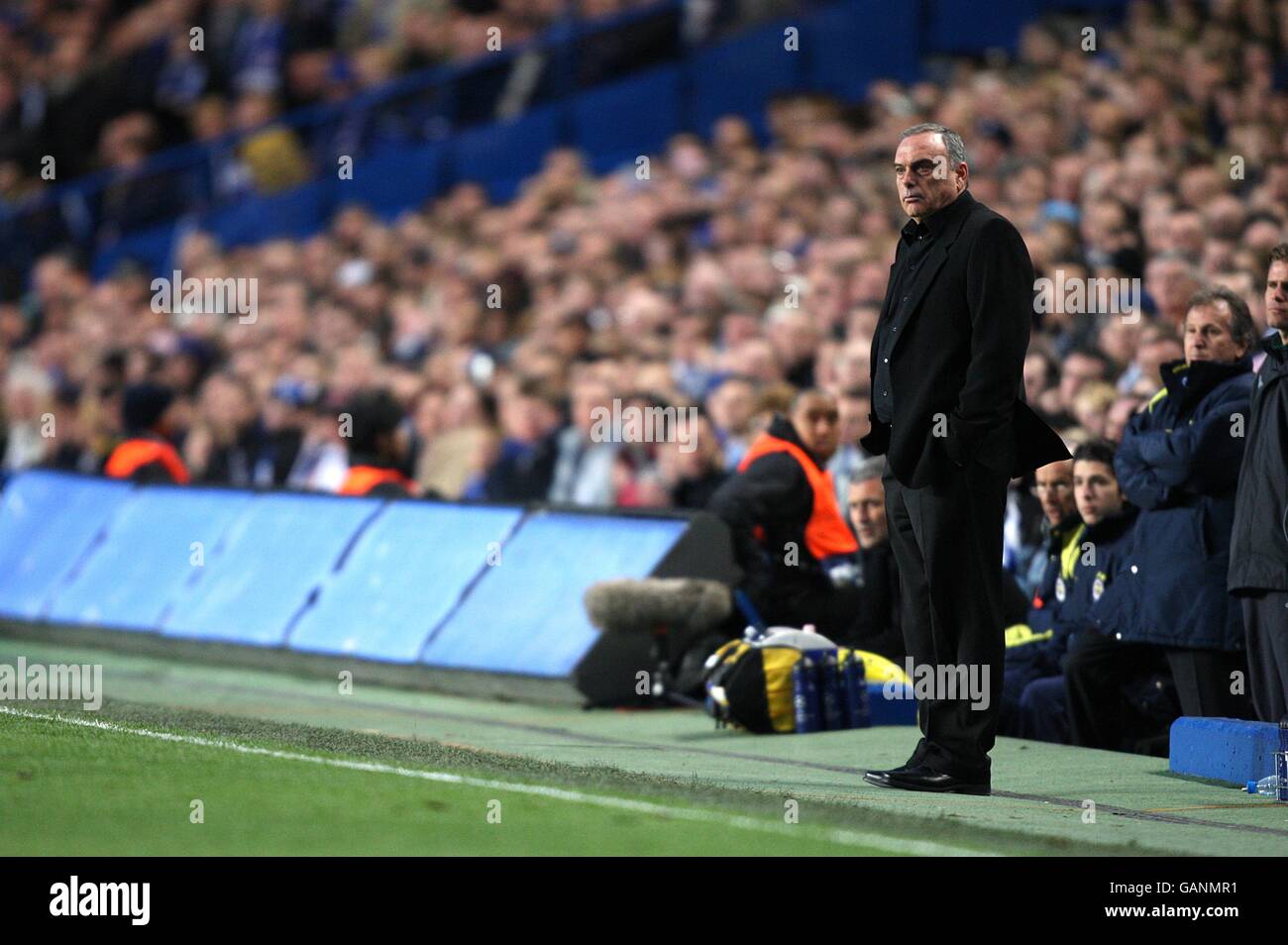 Calcio - UEFA Champions League - quarto finale - seconda tappa - Chelsea v Fenerbahce - Stamford Bridge. Avram Grant, responsabile Chelsea Foto Stock